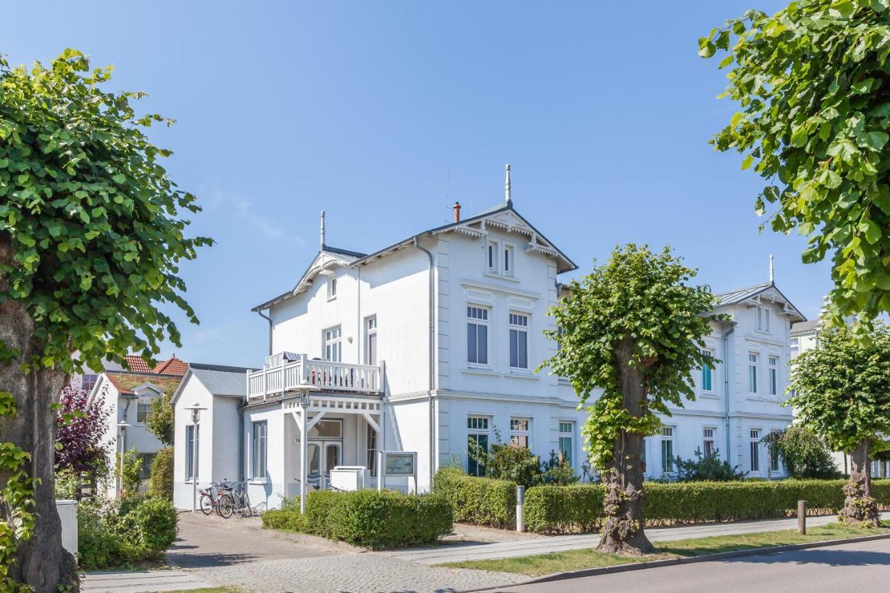 Strandstrasse 16 30 *